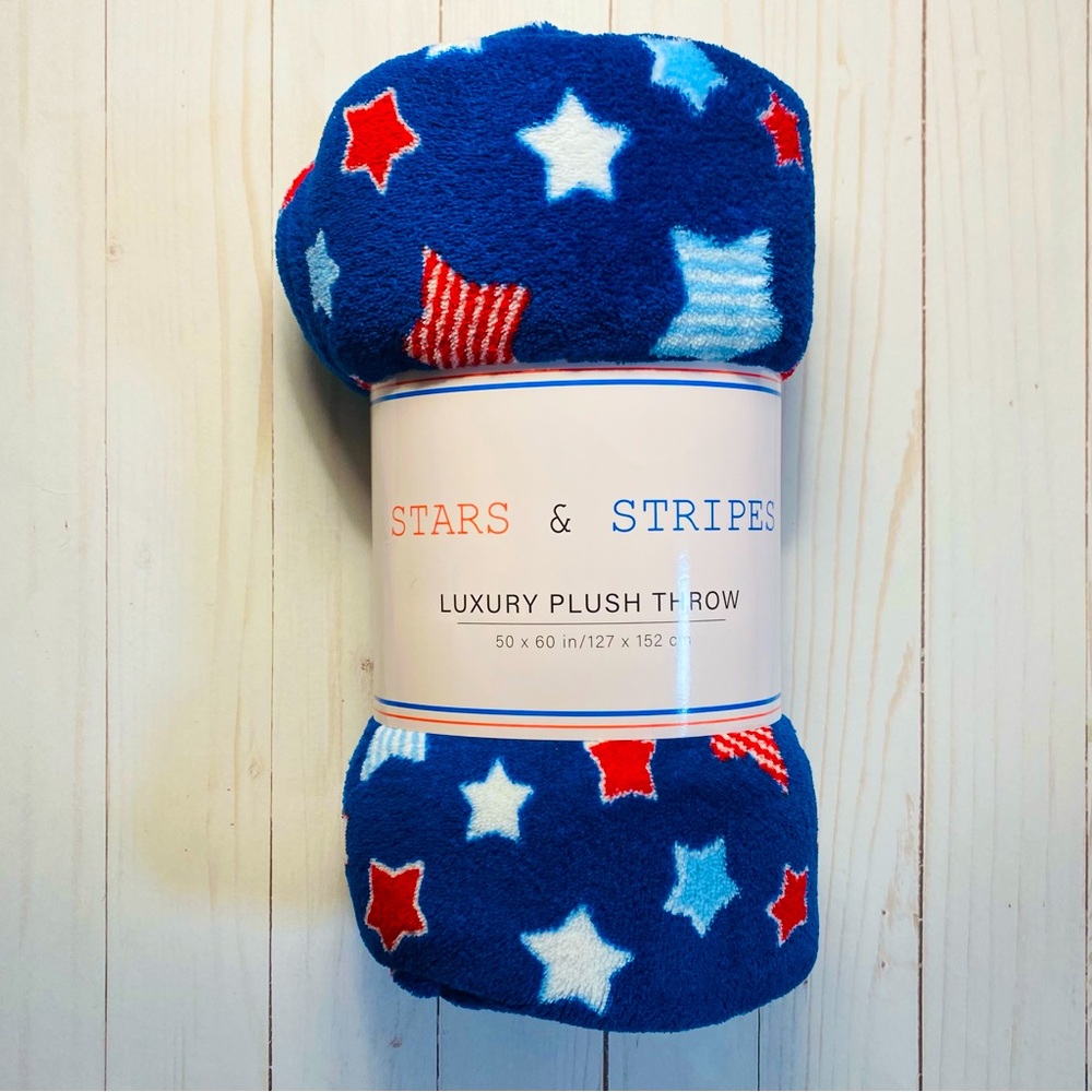NWT Americana/ 4th of July/ Stars and Stripes Summer Plush Throw Blanket